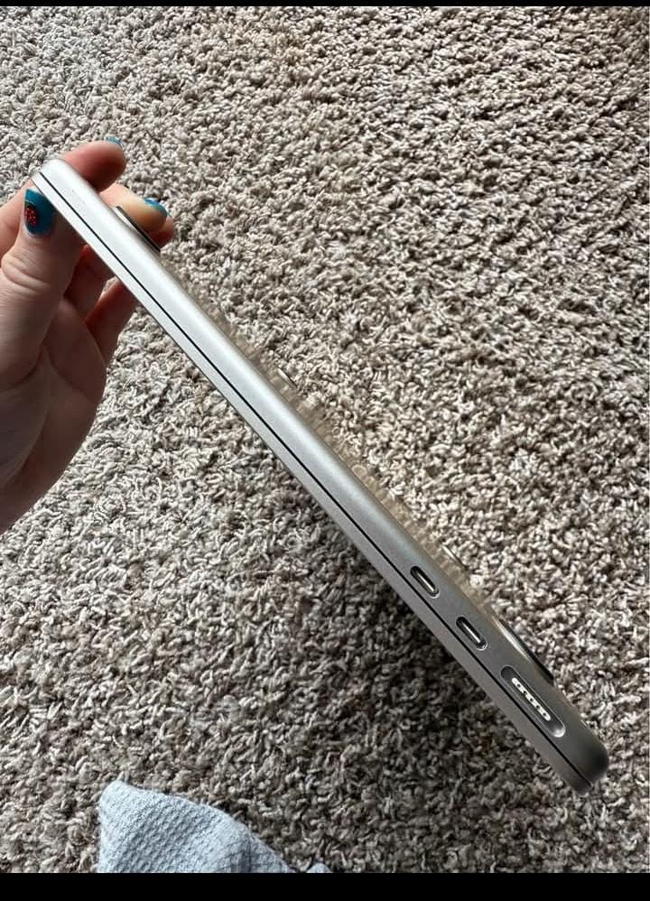 13 inch macbook air with m2 chip